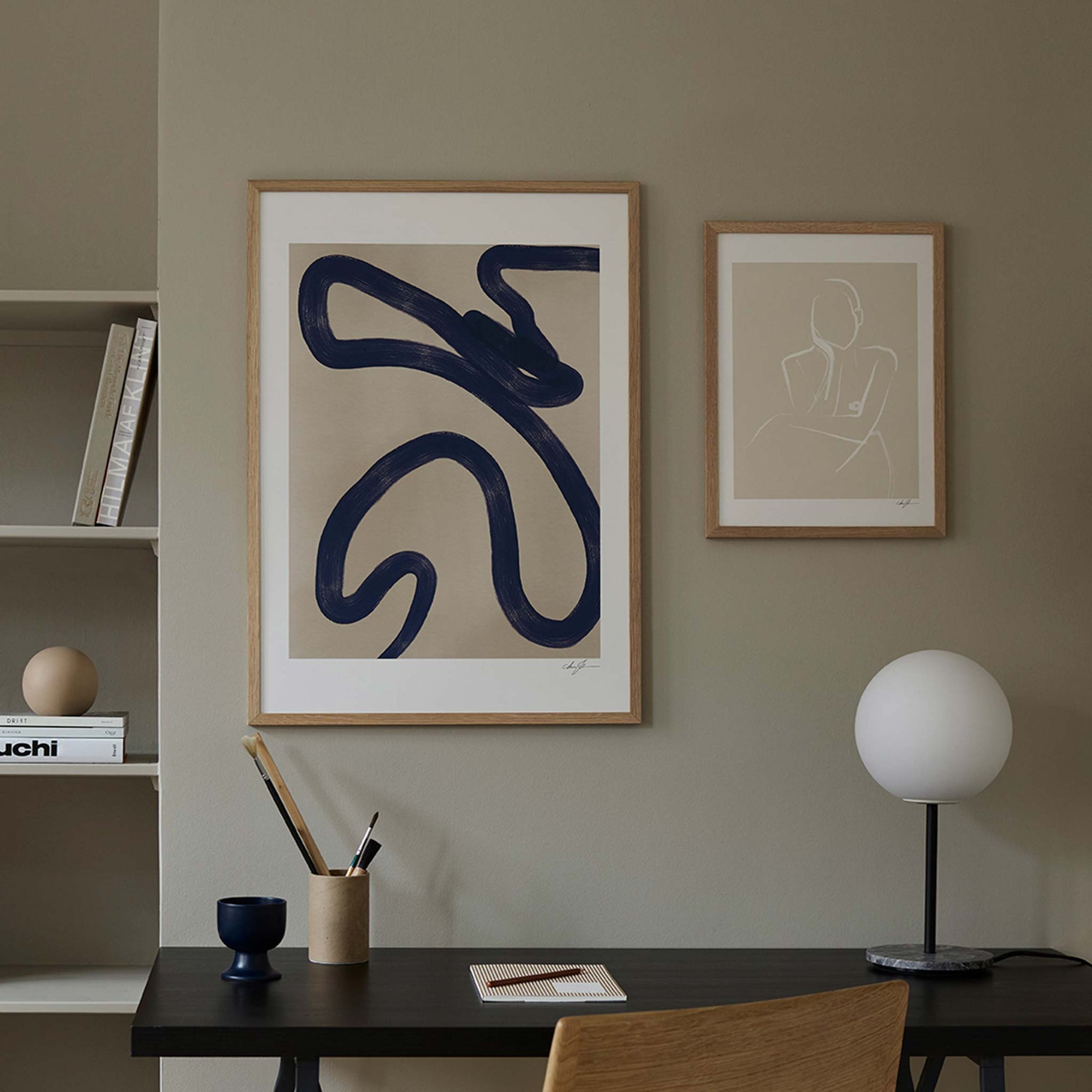 The Poster Club（ポスタークラブ）は、デンマーク・コペンハーゲンを拠点とするオンラインショップで、北欧デザインの高品質なポスターやアートプリントを専門に取り扱っています。新進気鋭の若手アーティストから世界的に活躍する作家まで、多彩なラインナップが魅力。北欧のライフスタイル、ファッション、インテリアデザインのトレンドを取り入れたミニマルで洗練された作品は、シンプルで上質な空間に自然と溶け込みます。ナチュラルインテリアや韓国風の部屋づくり、和モダンテイストにも調和し、アートを取り入れた暮らしを提案。世界中のインテリア雑誌やデザインメディアにも多数掲載されており、感度の高いユーザーからも厚い信頼を集めています。The Poster Clubは、アートプリントを通して日常に美とインスピレーションを届ける、北欧インテリア好きにおすすめのブランドです。