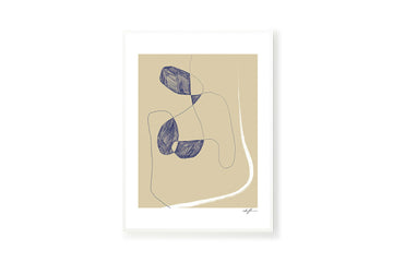 THEPOSTERCLUBは、コペンハーゲンを拠点とするオンラインストアで、主に厳選されたアートポスターを販売しています。主にスカンジナビアのライフスタイル、ファッション、インテリアデザイントレンドからインスピレーションを受け、モノクロから抽象画、エッジの利いた写真アートまで、多くのアーティストの作品を取り扱っています。また、無名有名問わず多くのデザイナーとのコラボレーションを積極的に行い、多くの作品を独占的に販売しているのも特徴的です。