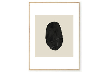 THEPOSTERCLUBは、コペンハーゲンを拠点とするオンラインストアで、主に厳選されたアートポスターを販売しています。主にスカンジナビアのライフスタイル、ファッション、インテリアデザイントレンドからインスピレーションを受け、モノクロから抽象画、エッジの利いた写真アートまで、多くのアーティストの作品を取り扱っています。また、無名有名問わず多くのデザイナーとのコラボレーションを積極的に行い、多くの作品を独占的に販売しているのも特徴的です。