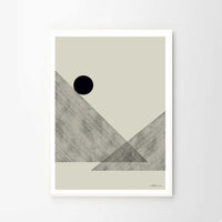 The Poster Club（ポスタークラブ）は、デンマーク・コペンハーゲンを拠点とするオンラインショップで、北欧デザインの高品質なポスターやアートプリントを専門に取り扱っています。新進気鋭の若手アーティストから世界的に活躍する作家まで、多彩なラインナップが魅力。北欧のライフスタイル、ファッション、インテリアデザインのトレンドを取り入れたミニマルで洗練された作品は、シンプルで上質な空間に自然と溶け込みます。ナチュラルインテリアや韓国風の部屋づくり、和モダンテイストにも調和し、アートを取り入れた暮らしを提案。世界中のインテリア雑誌やデザインメディアにも多数掲載されており、感度の高いユーザーからも厚い信頼を集めています。The Poster Clubは、アートプリントを通して日常に美とインスピレーションを届ける、北欧インテリア好きにおすすめのブランドです。