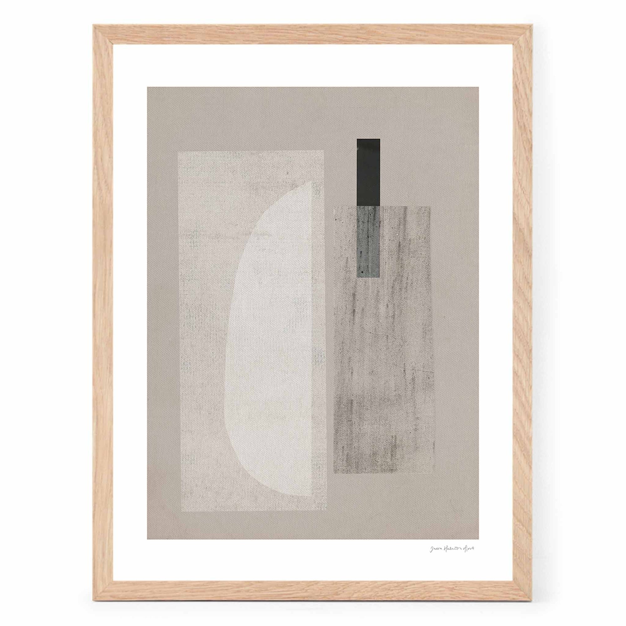 The Poster Club（ポスタークラブ）は、デンマーク・コペンハーゲンを拠点とするオンラインショップで、北欧デザインの高品質なポスターやアートプリントを専門に取り扱っています。新進気鋭の若手アーティストから世界的に活躍する作家まで、多彩なラインナップが魅力。北欧のライフスタイル、ファッション、インテリアデザインのトレンドを取り入れたミニマルで洗練された作品は、シンプルで上質な空間に自然と溶け込みます。ナチュラルインテリアや韓国風の部屋づくり、和モダンテイストにも調和し、アートを取り入れた暮らしを提案。世界中のインテリア雑誌やデザインメディアにも多数掲載されており、感度の高いユーザーからも厚い信頼を集めています。The Poster Clubは、アートプリントを通して日常に美とインスピレーションを届ける、北欧インテリア好きにおすすめのブランドです。