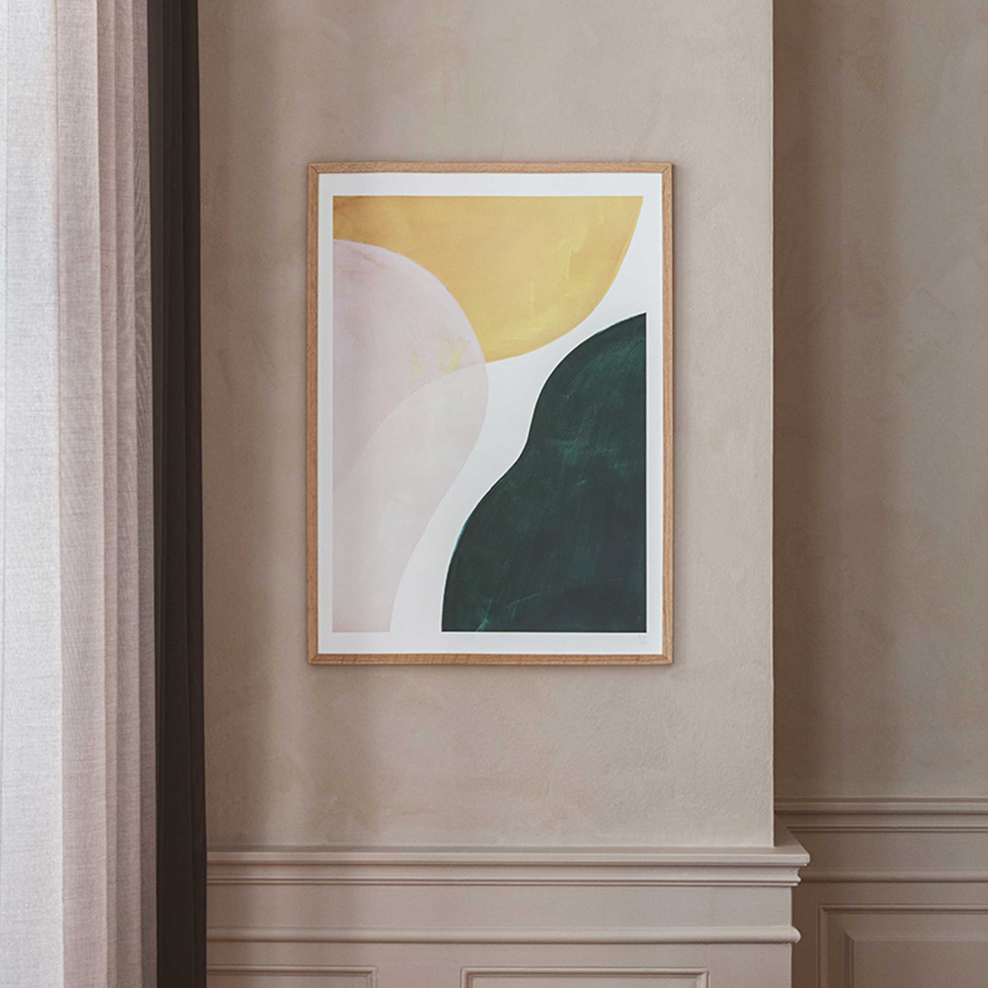 The Poster Club（ポスタークラブ）は、デンマーク・コペンハーゲンを拠点とするオンラインショップで、北欧デザインの高品質なポスターやアートプリントを専門に取り扱っています。新進気鋭の若手アーティストから世界的に活躍する作家まで、多彩なラインナップが魅力。北欧のライフスタイル、ファッション、インテリアデザインのトレンドを取り入れたミニマルで洗練された作品は、シンプルで上質な空間に自然と溶け込みます。ナチュラルインテリアや韓国風の部屋づくり、和モダンテイストにも調和し、アートを取り入れた暮らしを提案。世界中のインテリア雑誌やデザインメディアにも多数掲載されており、感度の高いユーザーからも厚い信頼を集めています。The Poster Clubは、アートプリントを通して日常に美とインスピレーションを届ける、北欧インテリア好きにおすすめのブランドです。