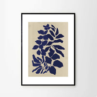 The Poster Club（ポスタークラブ）は、デンマーク・コペンハーゲンを拠点とするオンラインショップで、北欧デザインの高品質なポスターやアートプリントを専門に取り扱っています。新進気鋭の若手アーティストから世界的に活躍する作家まで、多彩なラインナップが魅力。北欧のライフスタイル、ファッション、インテリアデザインのトレンドを取り入れたミニマルで洗練された作品は、シンプルで上質な空間に自然と溶け込みます。ナチュラルインテリアや韓国風の部屋づくり、和モダンテイストにも調和し、アートを取り入れた暮らしを提案。世界中のインテリア雑誌やデザインメディアにも多数掲載されており、感度の高いユーザーからも厚い信頼を集めています。The Poster Clubは、アートプリントを通して日常に美とインスピレーションを届ける、北欧インテリア好きにおすすめのブランドです。