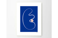 THEPOSTERCLUBは、コペンハーゲンを拠点とするオンラインストアで、主に厳選されたアートポスターを販売しています。主にスカンジナビアのライフスタイル、ファッション、インテリアデザイントレンドからインスピレーションを受け、モノクロから抽象画、エッジの利いた写真アートまで、多くのアーティストの作品を取り扱っています。また、無名有名問わず多くのデザイナーとのコラボレーションを積極的に行い、多くの作品を独占的に販売しているのも特徴的です。