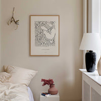 The Poster Club（ポスタークラブ）は、デンマーク・コペンハーゲンを拠点とするオンラインショップで、北欧デザインの高品質なポスターやアートプリントを専門に取り扱っています。新進気鋭の若手アーティストから世界的に活躍する作家まで、多彩なラインナップが魅力。北欧のライフスタイル、ファッション、インテリアデザインのトレンドを取り入れたミニマルで洗練された作品は、シンプルで上質な空間に自然と溶け込みます。ナチュラルインテリアや韓国風の部屋づくり、和モダンテイストにも調和し、アートを取り入れた暮らしを提案。世界中のインテリア雑誌やデザインメディアにも多数掲載されており、感度の高いユーザーからも厚い信頼を集めています。The Poster Clubは、アートプリントを通して日常に美とインスピレーションを届ける、北欧インテリア好きにおすすめのブランドです。