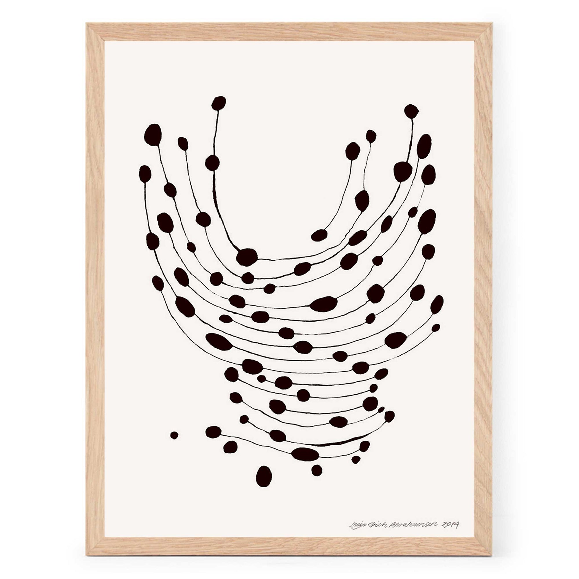 The Poster Club（ポスタークラブ）は、デンマーク・コペンハーゲンを拠点とするオンラインショップで、北欧デザインの高品質なポスターやアートプリントを専門に取り扱っています。新進気鋭の若手アーティストから世界的に活躍する作家まで、多彩なラインナップが魅力。北欧のライフスタイル、ファッション、インテリアデザインのトレンドを取り入れたミニマルで洗練された作品は、シンプルで上質な空間に自然と溶け込みます。ナチュラルインテリアや韓国風の部屋づくり、和モダンテイストにも調和し、アートを取り入れた暮らしを提案。世界中のインテリア雑誌やデザインメディアにも多数掲載されており、感度の高いユーザーからも厚い信頼を集めています。The Poster Clubは、アートプリントを通して日常に美とインスピレーションを届ける、北欧インテリア好きにおすすめのブランドです。