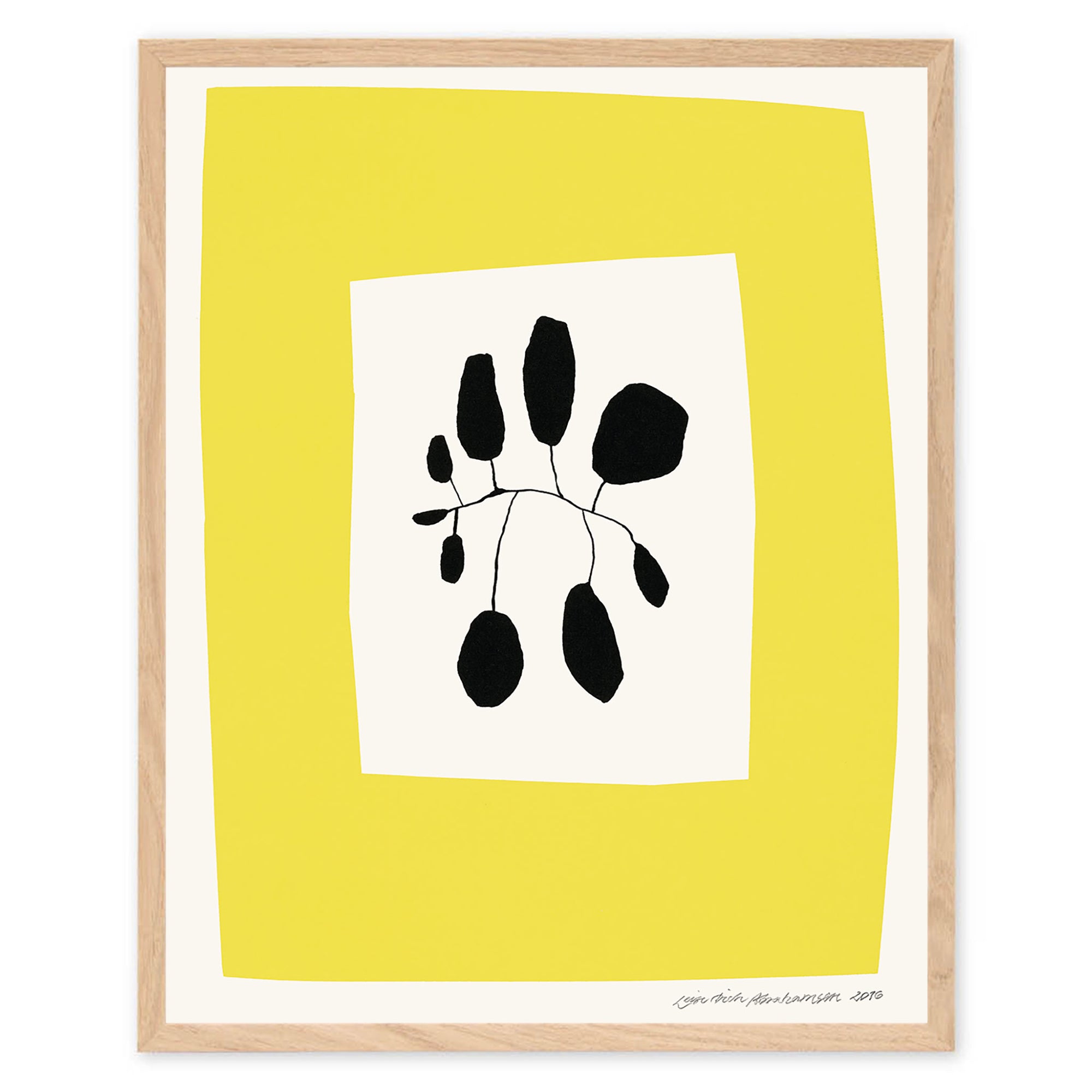 The Poster Club（ポスタークラブ）は、デンマーク・コペンハーゲンを拠点とするオンラインショップで、北欧デザインの高品質なポスターやアートプリントを専門に取り扱っています。新進気鋭の若手アーティストから世界的に活躍する作家まで、多彩なラインナップが魅力。北欧のライフスタイル、ファッション、インテリアデザインのトレンドを取り入れたミニマルで洗練された作品は、シンプルで上質な空間に自然と溶け込みます。ナチュラルインテリアや韓国風の部屋づくり、和モダンテイストにも調和し、アートを取り入れた暮らしを提案。世界中のインテリア雑誌やデザインメディアにも多数掲載されており、感度の高いユーザーからも厚い信頼を集めています。The Poster Clubは、アートプリントを通して日常に美とインスピレーションを届ける、北欧インテリア好きにおすすめのブランドです。