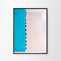 The Poster Club（ポスタークラブ）は、デンマーク・コペンハーゲンを拠点とするオンラインショップで、北欧デザインの高品質なポスターやアートプリントを専門に取り扱っています。新進気鋭の若手アーティストから世界的に活躍する作家まで、多彩なラインナップが魅力。北欧のライフスタイル、ファッション、インテリアデザインのトレンドを取り入れたミニマルで洗練された作品は、シンプルで上質な空間に自然と溶け込みます。ナチュラルインテリアや韓国風の部屋づくり、和モダンテイストにも調和し、アートを取り入れた暮らしを提案。世界中のインテリア雑誌やデザインメディアにも多数掲載されており、感度の高いユーザーからも厚い信頼を集めています。The Poster Clubは、アートプリントを通して日常に美とインスピレーションを届ける、北欧インテリア好きにおすすめのブランドです。