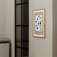 The Poster Club（ポスタークラブ）は、デンマーク・コペンハーゲンを拠点とするオンラインショップで、北欧デザインの高品質なポスターやアートプリントを専門に取り扱っています。新進気鋭の若手アーティストから世界的に活躍する作家まで、多彩なラインナップが魅力。北欧のライフスタイル、ファッション、インテリアデザインのトレンドを取り入れたミニマルで洗練された作品は、シンプルで上質な空間に自然と溶け込みます。ナチュラルインテリアや韓国風の部屋づくり、和モダンテイストにも調和し、アートを取り入れた暮らしを提案。世界中のインテリア雑誌やデザインメディアにも多数掲載されており、感度の高いユーザーからも厚い信頼を集めています。The Poster Clubは、アートプリントを通して日常に美とインスピレーションを届ける、北欧インテリア好きにおすすめのブランドです。