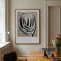 The Poster Club（ポスタークラブ）は、デンマーク・コペンハーゲンを拠点とするオンラインショップで、北欧デザインの高品質なポスターやアートプリントを専門に取り扱っています。新進気鋭の若手アーティストから世界的に活躍する作家まで、多彩なラインナップが魅力。北欧のライフスタイル、ファッション、インテリアデザインのトレンドを取り入れたミニマルで洗練された作品は、シンプルで上質な空間に自然と溶け込みます。ナチュラルインテリアや韓国風の部屋づくり、和モダンテイストにも調和し、アートを取り入れた暮らしを提案。世界中のインテリア雑誌やデザインメディアにも多数掲載されており、感度の高いユーザーからも厚い信頼を集めています。The Poster Clubは、アートプリントを通して日常に美とインスピレーションを届ける、北欧インテリア好きにおすすめのブランドです。