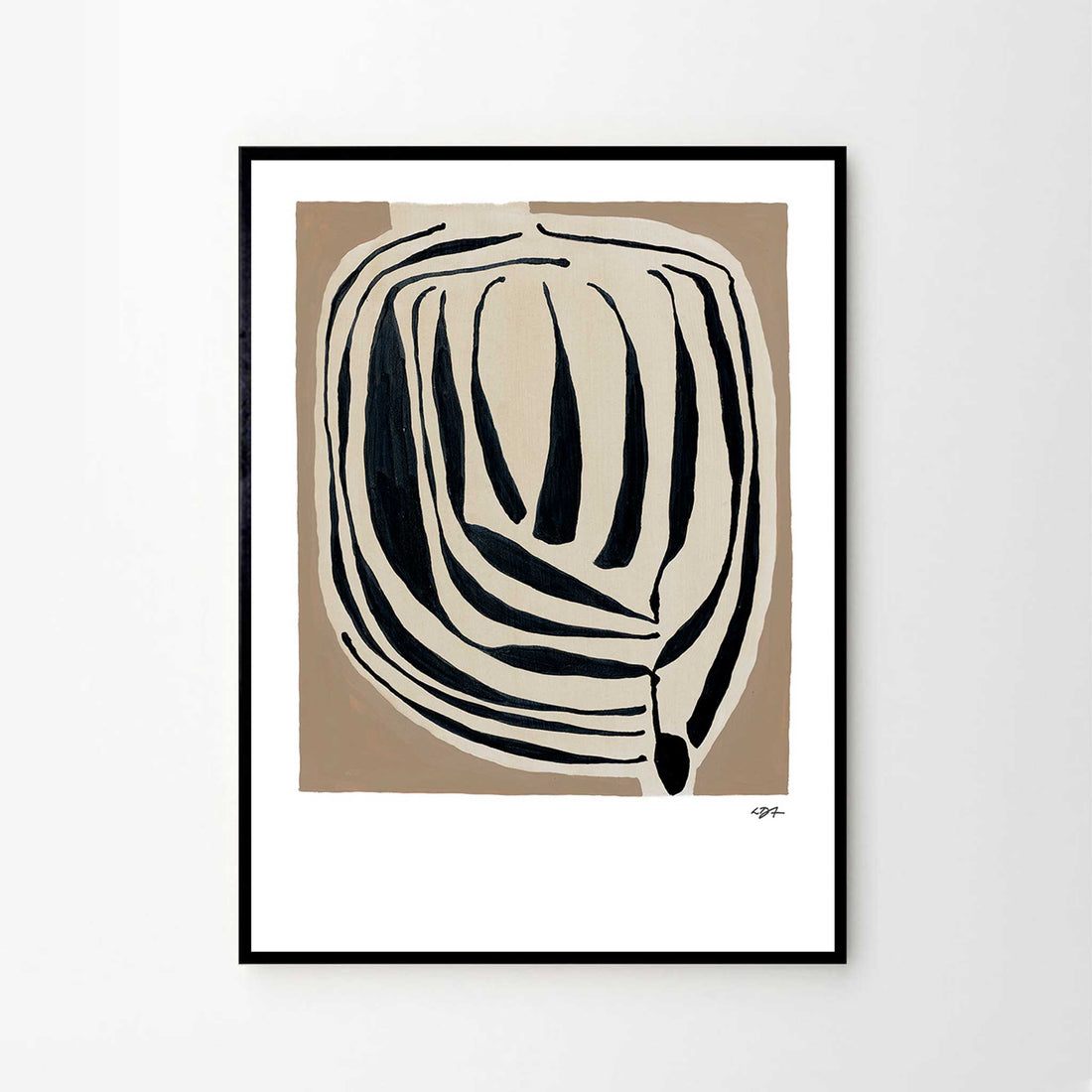 The Poster Club（ポスタークラブ）は、デンマーク・コペンハーゲンを拠点とするオンラインショップで、北欧デザインの高品質なポスターやアートプリントを専門に取り扱っています。新進気鋭の若手アーティストから世界的に活躍する作家まで、多彩なラインナップが魅力。北欧のライフスタイル、ファッション、インテリアデザインのトレンドを取り入れたミニマルで洗練された作品は、シンプルで上質な空間に自然と溶け込みます。ナチュラルインテリアや韓国風の部屋づくり、和モダンテイストにも調和し、アートを取り入れた暮らしを提案。世界中のインテリア雑誌やデザインメディアにも多数掲載されており、感度の高いユーザーからも厚い信頼を集めています。The Poster Clubは、アートプリントを通して日常に美とインスピレーションを届ける、北欧インテリア好きにおすすめのブランドです。