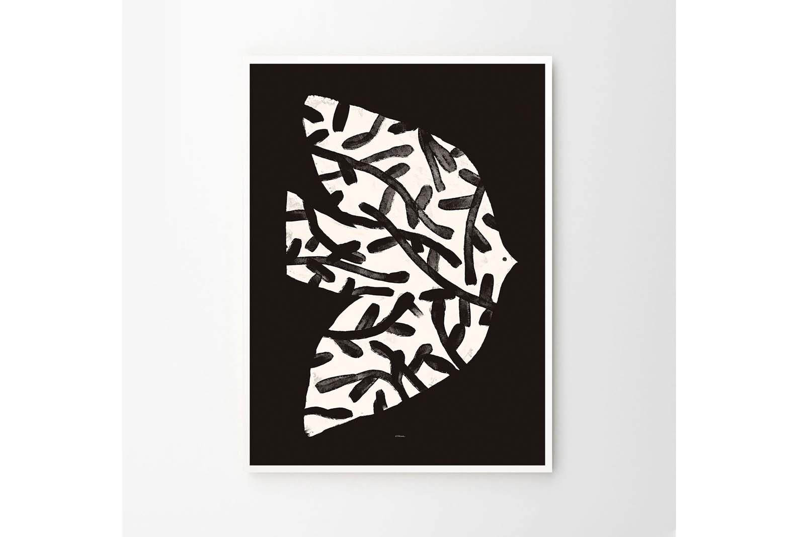 The Poster Club（ポスタークラブ）は、デンマーク・コペンハーゲンを拠点とするオンラインショップで、北欧デザインの高品質なポスターやアートプリントを専門に取り扱っています。新進気鋭の若手アーティストから世界的に活躍する作家まで、多彩なラインナップが魅力。北欧のライフスタイル、ファッション、インテリアデザインのトレンドを取り入れたミニマルで洗練された作品は、シンプルで上質な空間に自然と溶け込みます。ナチュラルインテリアや韓国風の部屋づくり、和モダンテイストにも調和し、アートを取り入れた暮らしを提案。世界中のインテリア雑誌やデザインメディアにも多数掲載されており、感度の高いユーザーからも厚い信頼を集めています。The Poster Clubは、アートプリントを通して日常に美とインスピレーションを届ける、北欧インテリア好きにおすすめのブランドです。