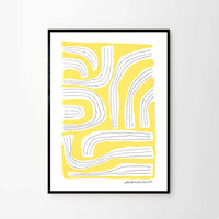 The Poster Club（ポスタークラブ）は、デンマーク・コペンハーゲンを拠点とするオンラインショップで、北欧デザインの高品質なポスターやアートプリントを専門に取り扱っています。新進気鋭の若手アーティストから世界的に活躍する作家まで、多彩なラインナップが魅力。北欧のライフスタイル、ファッション、インテリアデザインのトレンドを取り入れたミニマルで洗練された作品は、シンプルで上質な空間に自然と溶け込みます。ナチュラルインテリアや韓国風の部屋づくり、和モダンテイストにも調和し、アートを取り入れた暮らしを提案。世界中のインテリア雑誌やデザインメディアにも多数掲載されており、感度の高いユーザーからも厚い信頼を集めています。The Poster Clubは、アートプリントを通して日常に美とインスピレーションを届ける、北欧インテリア好きにおすすめのブランドです。
