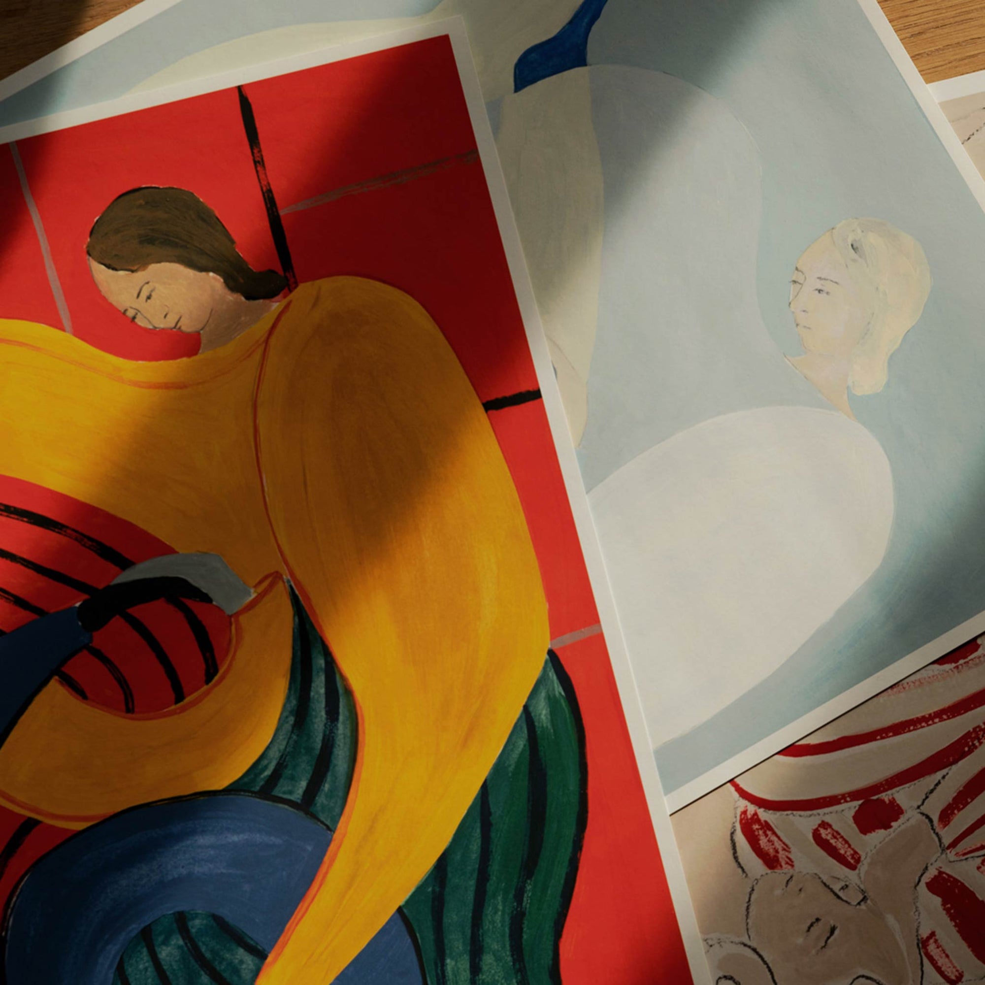 The Poster Club（ポスタークラブ）は、デンマーク・コペンハーゲンを拠点とするオンラインショップで、北欧デザインの高品質なポスターやアートプリントを専門に取り扱っています。新進気鋭の若手アーティストから世界的に活躍する作家まで、多彩なラインナップが魅力。北欧のライフスタイル、ファッション、インテリアデザインのトレンドを取り入れたミニマルで洗練された作品は、シンプルで上質な空間に自然と溶け込みます。ナチュラルインテリアや韓国風の部屋づくり、和モダンテイストにも調和し、アートを取り入れた暮らしを提案。世界中のインテリア雑誌やデザインメディアにも多数掲載されており、感度の高いユーザーからも厚い信頼を集めています。The Poster Clubは、アートプリントを通して日常に美とインスピレーションを届ける、北欧インテリア好きにおすすめのブランドです。