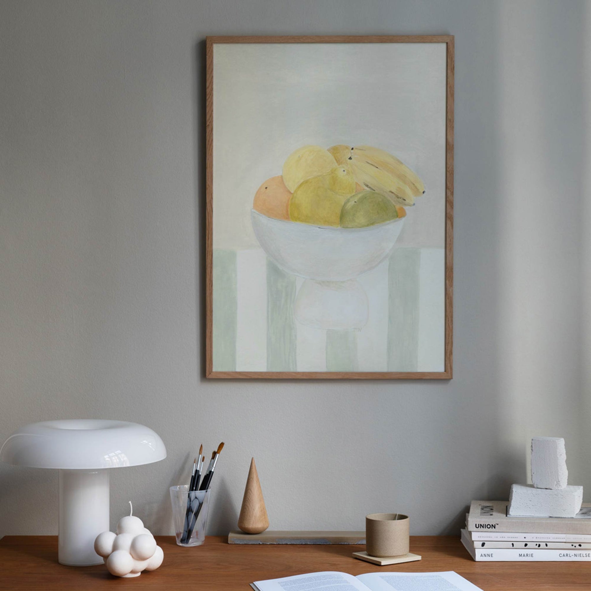 The Poster Club（ポスタークラブ）は、デンマーク・コペンハーゲンを拠点とするオンラインショップで、北欧デザインの高品質なポスターやアートプリントを専門に取り扱っています。新進気鋭の若手アーティストから世界的に活躍する作家まで、多彩なラインナップが魅力。北欧のライフスタイル、ファッション、インテリアデザインのトレンドを取り入れたミニマルで洗練された作品は、シンプルで上質な空間に自然と溶け込みます。ナチュラルインテリアや韓国風の部屋づくり、和モダンテイストにも調和し、アートを取り入れた暮らしを提案。世界中のインテリア雑誌やデザインメディアにも多数掲載されており、感度の高いユーザーからも厚い信頼を集めています。The Poster Clubは、アートプリントを通して日常に美とインスピレーションを届ける、北欧インテリア好きにおすすめのブランドです。