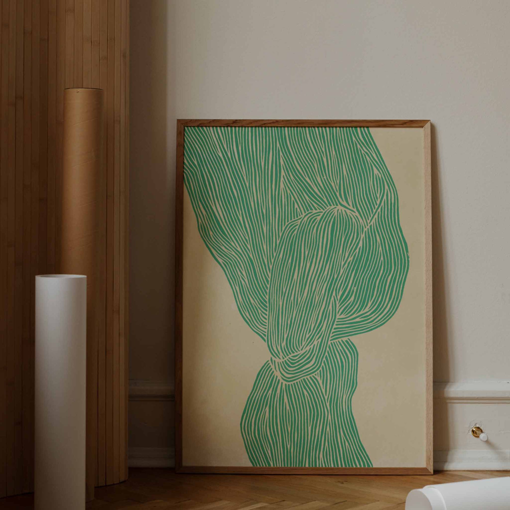 The Poster Club（ポスタークラブ）は、デンマーク・コペンハーゲンを拠点とするオンラインショップで、北欧デザインの高品質なポスターやアートプリントを専門に取り扱っています。新進気鋭の若手アーティストから世界的に活躍する作家まで、多彩なラインナップが魅力。北欧のライフスタイル、ファッション、インテリアデザインのトレンドを取り入れたミニマルで洗練された作品は、シンプルで上質な空間に自然と溶け込みます。ナチュラルインテリアや韓国風の部屋づくり、和モダンテイストにも調和し、アートを取り入れた暮らしを提案。世界中のインテリア雑誌やデザインメディアにも多数掲載されており、感度の高いユーザーからも厚い信頼を集めています。The Poster Clubは、アートプリントを通して日常に美とインスピレーションを届ける、北欧インテリア好きにおすすめのブランドです。