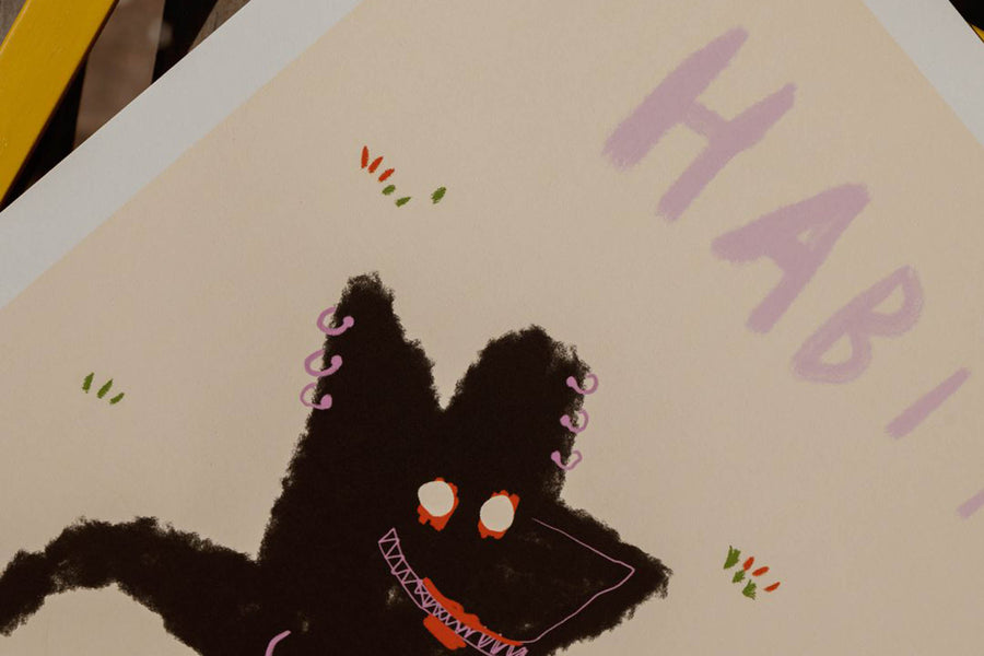 The Poster Club（ポスタークラブ）は、デンマーク・コペンハーゲンを拠点とするオンラインショップで、北欧デザインの高品質なポスターやアートプリントを専門に取り扱っています。新進気鋭の若手アーティストから世界的に活躍する作家まで、多彩なラインナップが魅力。北欧のライフスタイル、ファッション、インテリアデザインのトレンドを取り入れたミニマルで洗練された作品は、シンプルで上質な空間に自然と溶け込みます。ナチュラルインテリアや韓国風の部屋づくり、和モダンテイストにも調和し、アートを取り入れた暮らしを提案。世界中のインテリア雑誌やデザインメディアにも多数掲載されており、感度の高いユーザーからも厚い信頼を集めています。The Poster Clubは、アートプリントを通して日常に美とインスピレーションを届ける、北欧インテリア好きにおすすめのブランドです。