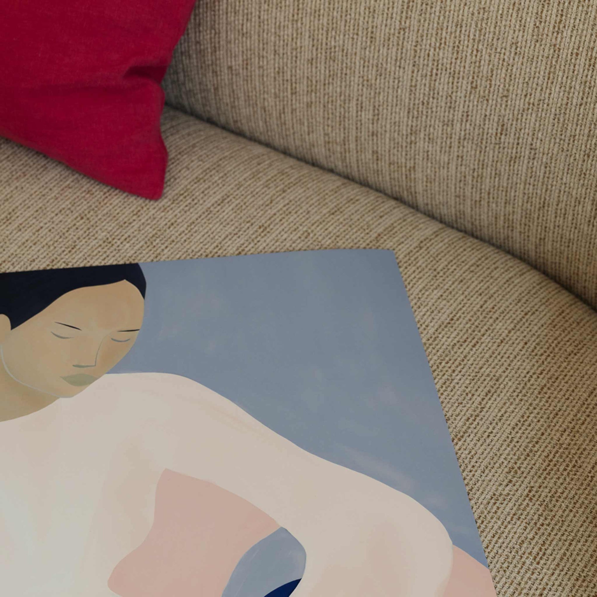 The Poster Club（ポスタークラブ）は、デンマーク・コペンハーゲンを拠点とするオンラインショップで、北欧デザインの高品質なポスターやアートプリントを専門に取り扱っています。新進気鋭の若手アーティストから世界的に活躍する作家まで、多彩なラインナップが魅力。北欧のライフスタイル、ファッション、インテリアデザインのトレンドを取り入れたミニマルで洗練された作品は、シンプルで上質な空間に自然と溶け込みます。ナチュラルインテリアや韓国風の部屋づくり、和モダンテイストにも調和し、アートを取り入れた暮らしを提案。世界中のインテリア雑誌やデザインメディアにも多数掲載されており、感度の高いユーザーからも厚い信頼を集めています。The Poster Clubは、アートプリントを通して日常に美とインスピレーションを届ける、北欧インテリア好きにおすすめのブランドです。