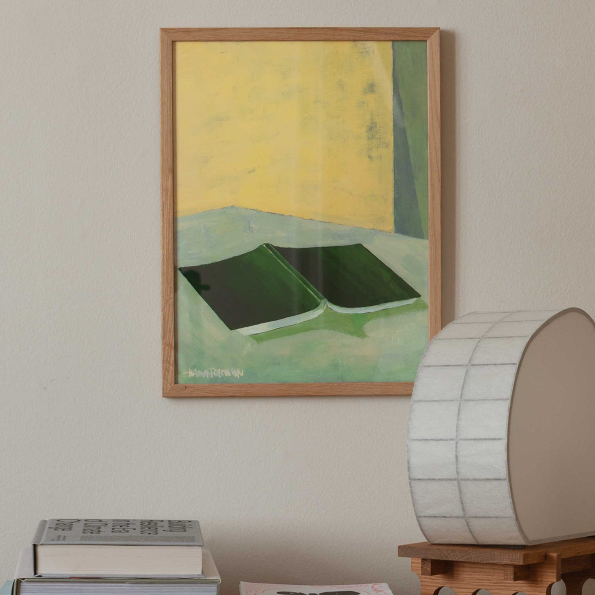 The Poster Club（ポスタークラブ）は、デンマーク・コペンハーゲンを拠点とするオンラインショップで、北欧デザインの高品質なポスターやアートプリントを専門に取り扱っています。新進気鋭の若手アーティストから世界的に活躍する作家まで、多彩なラインナップが魅力。北欧のライフスタイル、ファッション、インテリアデザインのトレンドを取り入れたミニマルで洗練された作品は、シンプルで上質な空間に自然と溶け込みます。ナチュラルインテリアや韓国風の部屋づくり、和モダンテイストにも調和し、アートを取り入れた暮らしを提案。世界中のインテリア雑誌やデザインメディアにも多数掲載されており、感度の高いユーザーからも厚い信頼を集めています。The Poster Clubは、アートプリントを通して日常に美とインスピレーションを届ける、北欧インテリア好きにおすすめのブランドです。