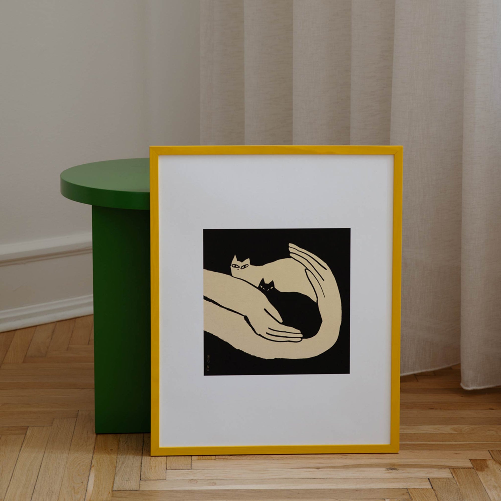 The Poster Club（ポスタークラブ）は、デンマーク・コペンハーゲンを拠点とするオンラインショップで、北欧デザインの高品質なポスターやアートプリントを専門に取り扱っています。新進気鋭の若手アーティストから世界的に活躍する作家まで、多彩なラインナップが魅力。北欧のライフスタイル、ファッション、インテリアデザインのトレンドを取り入れたミニマルで洗練された作品は、シンプルで上質な空間に自然と溶け込みます。ナチュラルインテリアや韓国風の部屋づくり、和モダンテイストにも調和し、アートを取り入れた暮らしを提案。世界中のインテリア雑誌やデザインメディアにも多数掲載されており、感度の高いユーザーからも厚い信頼を集めています。The Poster Clubは、アートプリントを通して日常に美とインスピレーションを届ける、北欧インテリア好きにおすすめのブランドです。