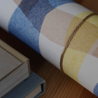 The Poster Club（ポスタークラブ）は、デンマーク・コペンハーゲンを拠点とするオンラインショップで、北欧デザインの高品質なポスターやアートプリントを専門に取り扱っています。新進気鋭の若手アーティストから世界的に活躍する作家まで、多彩なラインナップが魅力。北欧のライフスタイル、ファッション、インテリアデザインのトレンドを取り入れたミニマルで洗練された作品は、シンプルで上質な空間に自然と溶け込みます。ナチュラルインテリアや韓国風の部屋づくり、和モダンテイストにも調和し、アートを取り入れた暮らしを提案。世界中のインテリア雑誌やデザインメディアにも多数掲載されており、感度の高いユーザーからも厚い信頼を集めています。The Poster Clubは、アートプリントを通して日常に美とインスピレーションを届ける、北欧インテリア好きにおすすめのブランドです。
