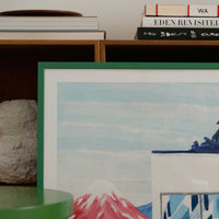 The Poster Club（ポスタークラブ）は、デンマーク・コペンハーゲンを拠点とするオンラインショップで、北欧デザインの高品質なポスターやアートプリントを専門に取り扱っています。新進気鋭の若手アーティストから世界的に活躍する作家まで、多彩なラインナップが魅力。北欧のライフスタイル、ファッション、インテリアデザインのトレンドを取り入れたミニマルで洗練された作品は、シンプルで上質な空間に自然と溶け込みます。ナチュラルインテリアや韓国風の部屋づくり、和モダンテイストにも調和し、アートを取り入れた暮らしを提案。世界中のインテリア雑誌やデザインメディアにも多数掲載されており、感度の高いユーザーからも厚い信頼を集めています。The Poster Clubは、アートプリントを通して日常に美とインスピレーションを届ける、北欧インテリア好きにおすすめのブランドです。