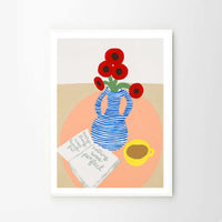 The Poster Club（ポスタークラブ）は、デンマーク・コペンハーゲンを拠点とするオンラインショップで、北欧デザインの高品質なポスターやアートプリントを専門に取り扱っています。新進気鋭の若手アーティストから世界的に活躍する作家まで、多彩なラインナップが魅力。北欧のライフスタイル、ファッション、インテリアデザインのトレンドを取り入れたミニマルで洗練された作品は、シンプルで上質な空間に自然と溶け込みます。ナチュラルインテリアや韓国風の部屋づくり、和モダンテイストにも調和し、アートを取り入れた暮らしを提案。世界中のインテリア雑誌やデザインメディアにも多数掲載されており、感度の高いユーザーからも厚い信頼を集めています。The Poster Clubは、アートプリントを通して日常に美とインスピレーションを届ける、北欧インテリア好きにおすすめのブランドです。