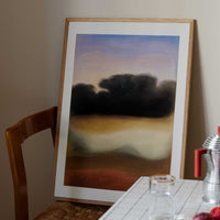 The Poster Club（ポスタークラブ）は、デンマーク・コペンハーゲンを拠点とするオンラインショップで、北欧デザインの高品質なポスターやアートプリントを専門に取り扱っています。新進気鋭の若手アーティストから世界的に活躍する作家まで、多彩なラインナップが魅力。北欧のライフスタイル、ファッション、インテリアデザインのトレンドを取り入れたミニマルで洗練された作品は、シンプルで上質な空間に自然と溶け込みます。ナチュラルインテリアや韓国風の部屋づくり、和モダンテイストにも調和し、アートを取り入れた暮らしを提案。世界中のインテリア雑誌やデザインメディアにも多数掲載されており、感度の高いユーザーからも厚い信頼を集めています。The Poster Clubは、アートプリントを通して日常に美とインスピレーションを届ける、北欧インテリア好きにおすすめのブランドです。