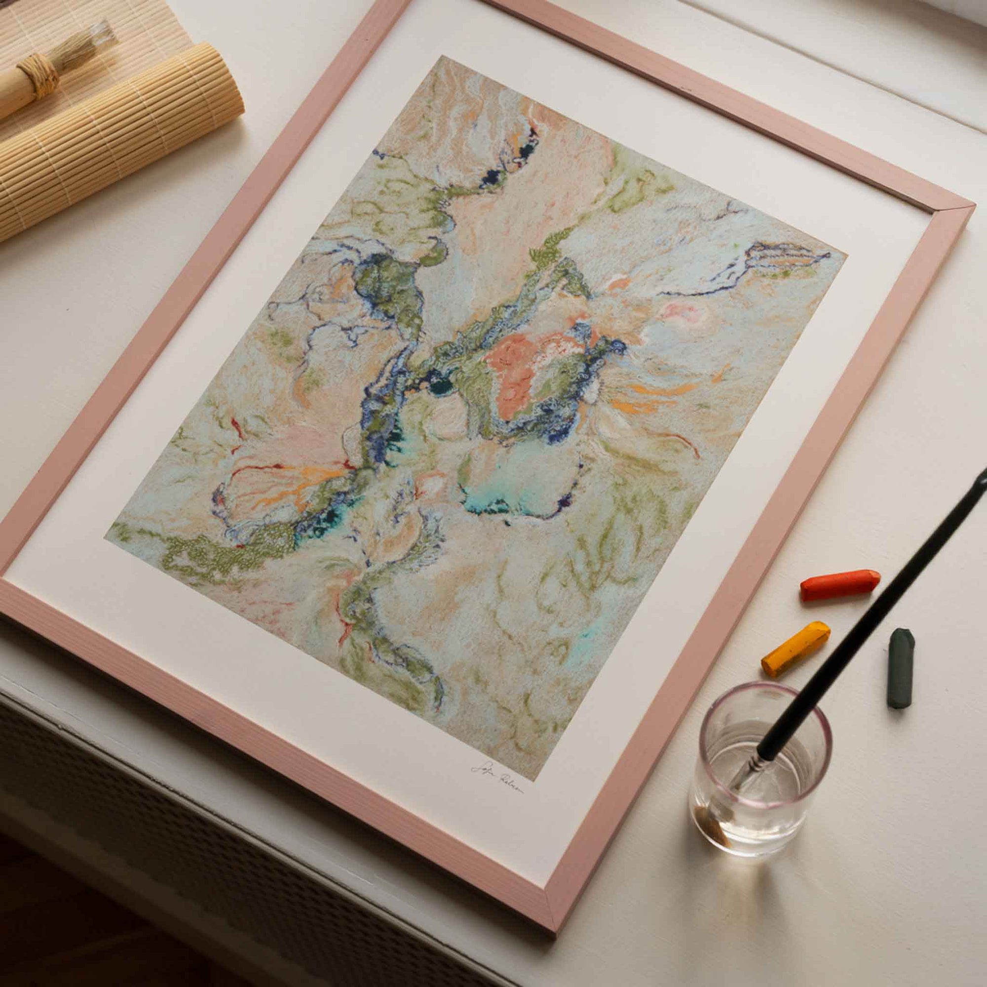 The Poster Club（ポスタークラブ）は、デンマーク・コペンハーゲンを拠点とするオンラインショップで、北欧デザインの高品質なポスターやアートプリントを専門に取り扱っています。新進気鋭の若手アーティストから世界的に活躍する作家まで、多彩なラインナップが魅力。北欧のライフスタイル、ファッション、インテリアデザインのトレンドを取り入れたミニマルで洗練された作品は、シンプルで上質な空間に自然と溶け込みます。ナチュラルインテリアや韓国風の部屋づくり、和モダンテイストにも調和し、アートを取り入れた暮らしを提案。世界中のインテリア雑誌やデザインメディアにも多数掲載されており、感度の高いユーザーからも厚い信頼を集めています。The Poster Clubは、アートプリントを通して日常に美とインスピレーションを届ける、北欧インテリア好きにおすすめのブランドです。