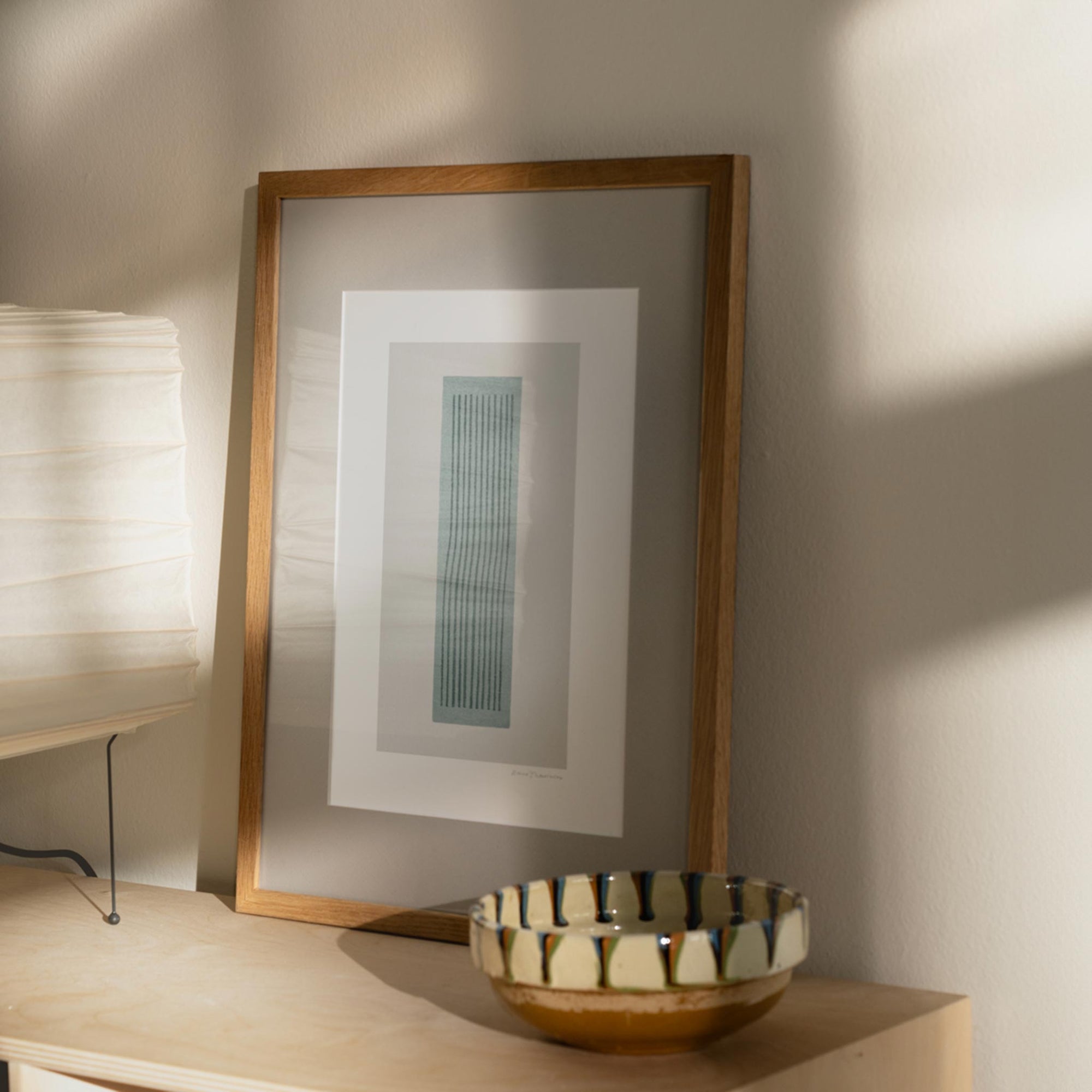 The Poster Club（ポスタークラブ）は、デンマーク・コペンハーゲンを拠点とするオンラインショップで、北欧デザインの高品質なポスターやアートプリントを専門に取り扱っています。新進気鋭の若手アーティストから世界的に活躍する作家まで、多彩なラインナップが魅力。北欧のライフスタイル、ファッション、インテリアデザインのトレンドを取り入れたミニマルで洗練された作品は、シンプルで上質な空間に自然と溶け込みます。ナチュラルインテリアや韓国風の部屋づくり、和モダンテイストにも調和し、アートを取り入れた暮らしを提案。世界中のインテリア雑誌やデザインメディアにも多数掲載されており、感度の高いユーザーからも厚い信頼を集めています。The Poster Clubは、アートプリントを通して日常に美とインスピレーションを届ける、北欧インテリア好きにおすすめのブランドです。