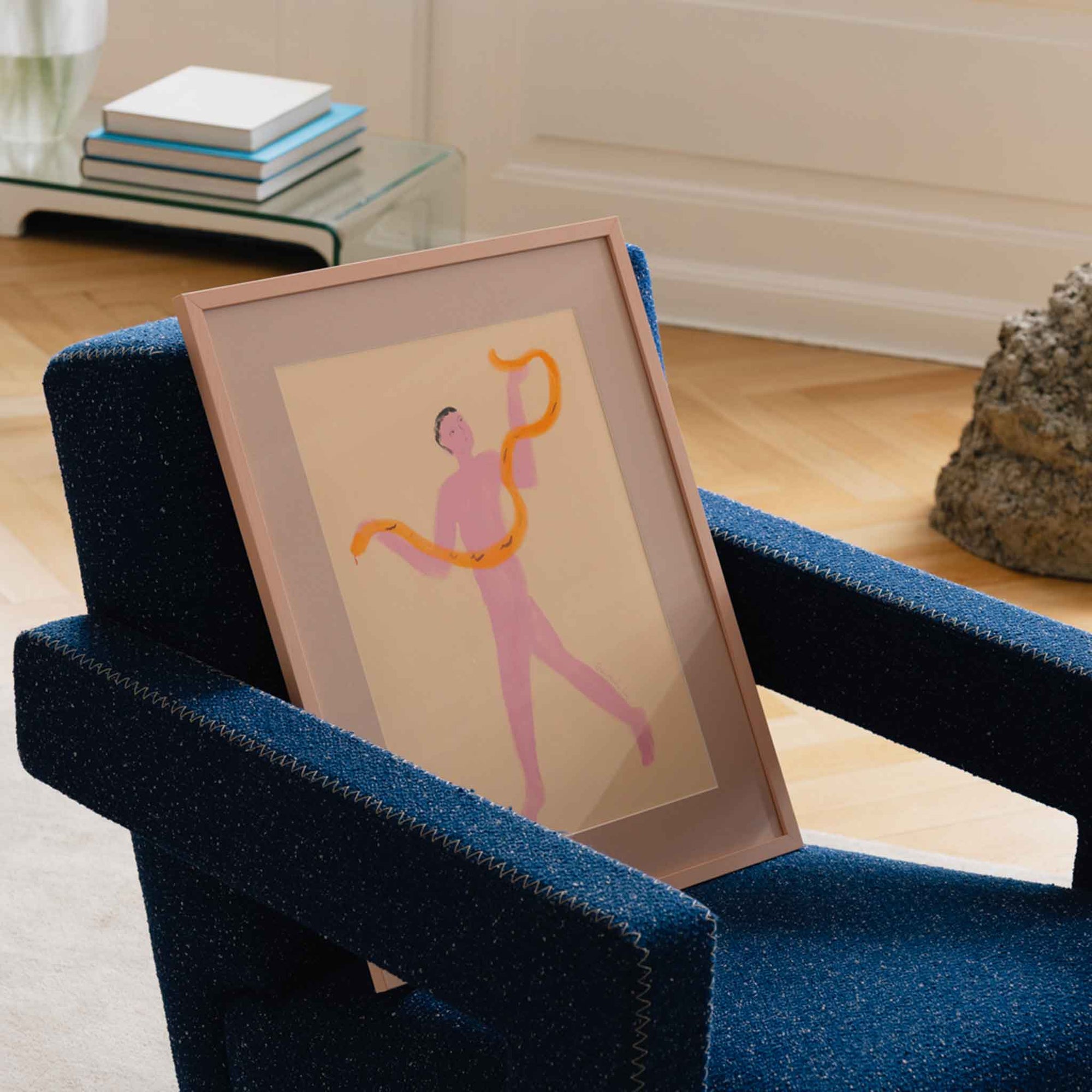 The Poster Club（ポスタークラブ）は、デンマーク・コペンハーゲンを拠点とするオンラインショップで、北欧デザインの高品質なポスターやアートプリントを専門に取り扱っています。新進気鋭の若手アーティストから世界的に活躍する作家まで、多彩なラインナップが魅力。北欧のライフスタイル、ファッション、インテリアデザインのトレンドを取り入れたミニマルで洗練された作品は、シンプルで上質な空間に自然と溶け込みます。ナチュラルインテリアや韓国風の部屋づくり、和モダンテイストにも調和し、アートを取り入れた暮らしを提案。世界中のインテリア雑誌やデザインメディアにも多数掲載されており、感度の高いユーザーからも厚い信頼を集めています。The Poster Clubは、アートプリントを通して日常に美とインスピレーションを届ける、北欧インテリア好きにおすすめのブランドです。