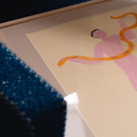 The Poster Club（ポスタークラブ）は、デンマーク・コペンハーゲンを拠点とするオンラインショップで、北欧デザインの高品質なポスターやアートプリントを専門に取り扱っています。新進気鋭の若手アーティストから世界的に活躍する作家まで、多彩なラインナップが魅力。北欧のライフスタイル、ファッション、インテリアデザインのトレンドを取り入れたミニマルで洗練された作品は、シンプルで上質な空間に自然と溶け込みます。ナチュラルインテリアや韓国風の部屋づくり、和モダンテイストにも調和し、アートを取り入れた暮らしを提案。世界中のインテリア雑誌やデザインメディアにも多数掲載されており、感度の高いユーザーからも厚い信頼を集めています。The Poster Clubは、アートプリントを通して日常に美とインスピレーションを届ける、北欧インテリア好きにおすすめのブランドです。