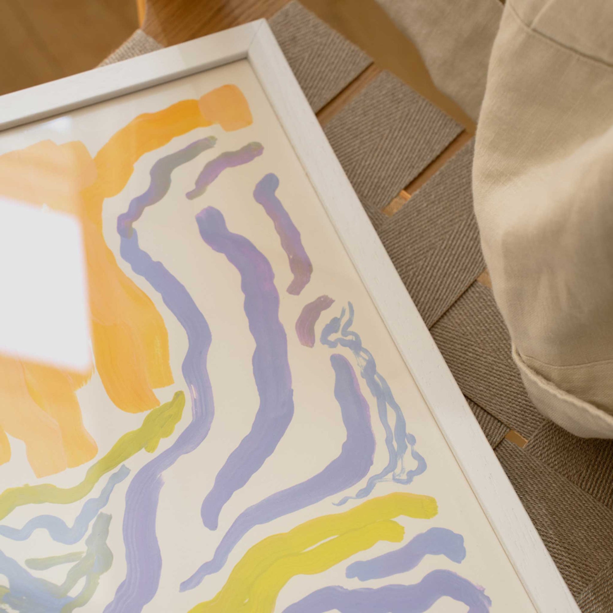 The Poster Club（ポスタークラブ）は、デンマーク・コペンハーゲンを拠点とするオンラインショップで、北欧デザインの高品質なポスターやアートプリントを専門に取り扱っています。新進気鋭の若手アーティストから世界的に活躍する作家まで、多彩なラインナップが魅力。北欧のライフスタイル、ファッション、インテリアデザインのトレンドを取り入れたミニマルで洗練された作品は、シンプルで上質な空間に自然と溶け込みます。ナチュラルインテリアや韓国風の部屋づくり、和モダンテイストにも調和し、アートを取り入れた暮らしを提案。世界中のインテリア雑誌やデザインメディアにも多数掲載されており、感度の高いユーザーからも厚い信頼を集めています。The Poster Clubは、アートプリントを通して日常に美とインスピレーションを届ける、北欧インテリア好きにおすすめのブランドです。