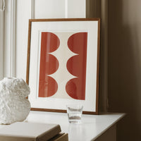 The Poster Club（ポスタークラブ）は、デンマーク・コペンハーゲンを拠点とするオンラインショップで、北欧デザインの高品質なポスターやアートプリントを専門に取り扱っています。新進気鋭の若手アーティストから世界的に活躍する作家まで、多彩なラインナップが魅力。北欧のライフスタイル、ファッション、インテリアデザインのトレンドを取り入れたミニマルで洗練された作品は、シンプルで上質な空間に自然と溶け込みます。ナチュラルインテリアや韓国風の部屋づくり、和モダンテイストにも調和し、アートを取り入れた暮らしを提案。世界中のインテリア雑誌やデザインメディアにも多数掲載されており、感度の高いユーザーからも厚い信頼を集めています。The Poster Clubは、アートプリントを通して日常に美とインスピレーションを届ける、北欧インテリア好きにおすすめのブランドです。