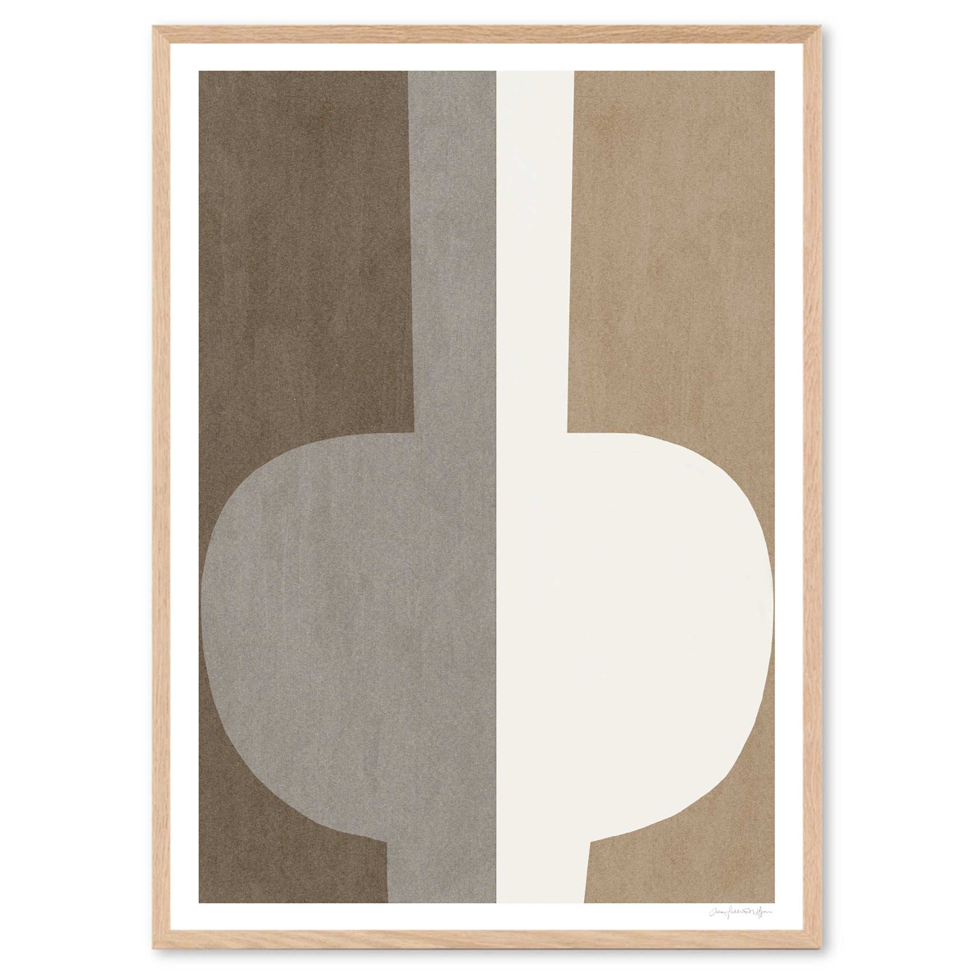 The Poster Club（ポスタークラブ）は、デンマーク・コペンハーゲンを拠点とするオンラインショップで、北欧デザインの高品質なポスターやアートプリントを専門に取り扱っています。新進気鋭の若手アーティストから世界的に活躍する作家まで、多彩なラインナップが魅力。北欧のライフスタイル、ファッション、インテリアデザインのトレンドを取り入れたミニマルで洗練された作品は、シンプルで上質な空間に自然と溶け込みます。ナチュラルインテリアや韓国風の部屋づくり、和モダンテイストにも調和し、アートを取り入れた暮らしを提案。世界中のインテリア雑誌やデザインメディアにも多数掲載されており、感度の高いユーザーからも厚い信頼を集めています。The Poster Clubは、アートプリントを通して日常に美とインスピレーションを届ける、北欧インテリア好きにおすすめのブランドです。