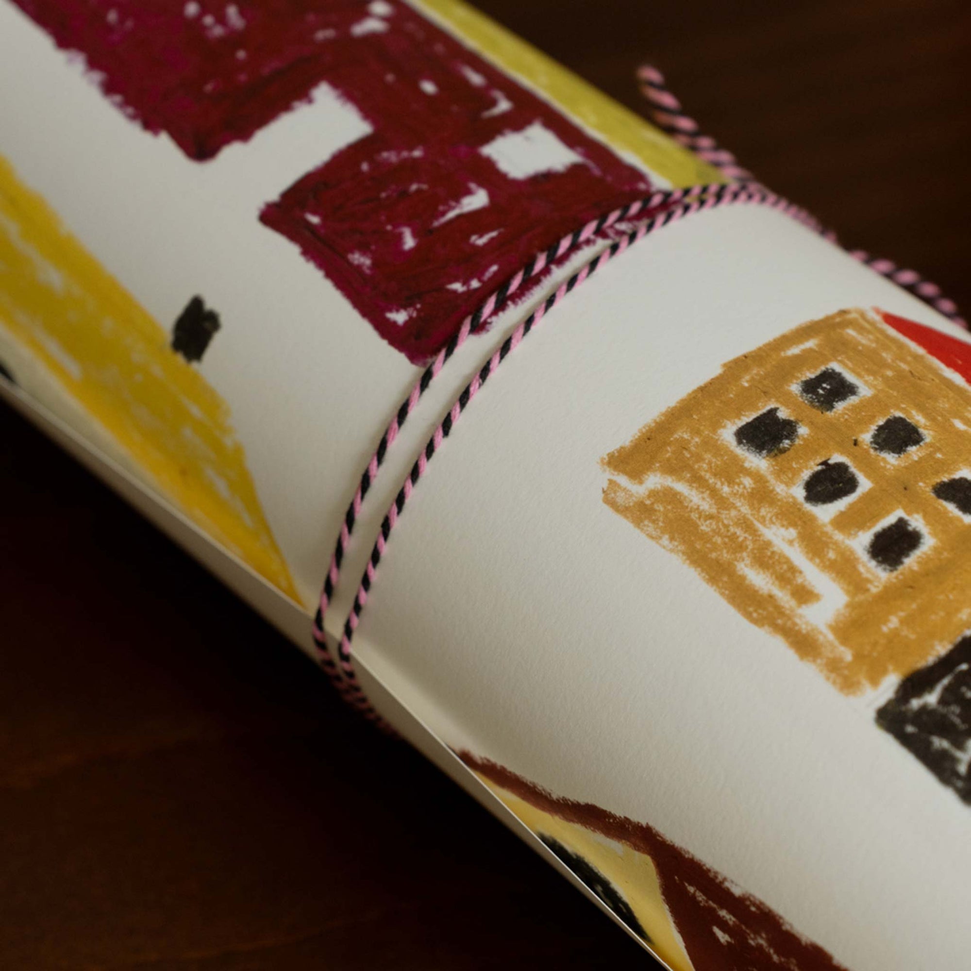 The Poster Club（ポスタークラブ）は、デンマーク・コペンハーゲンを拠点とするオンラインショップで、北欧デザインの高品質なポスターやアートプリントを専門に取り扱っています。新進気鋭の若手アーティストから世界的に活躍する作家まで、多彩なラインナップが魅力。北欧のライフスタイル、ファッション、インテリアデザインのトレンドを取り入れたミニマルで洗練された作品は、シンプルで上質な空間に自然と溶け込みます。ナチュラルインテリアや韓国風の部屋づくり、和モダンテイストにも調和し、アートを取り入れた暮らしを提案。世界中のインテリア雑誌やデザインメディアにも多数掲載されており、感度の高いユーザーからも厚い信頼を集めています。The Poster Clubは、アートプリントを通して日常に美とインスピレーションを届ける、北欧インテリア好きにおすすめのブランドです。