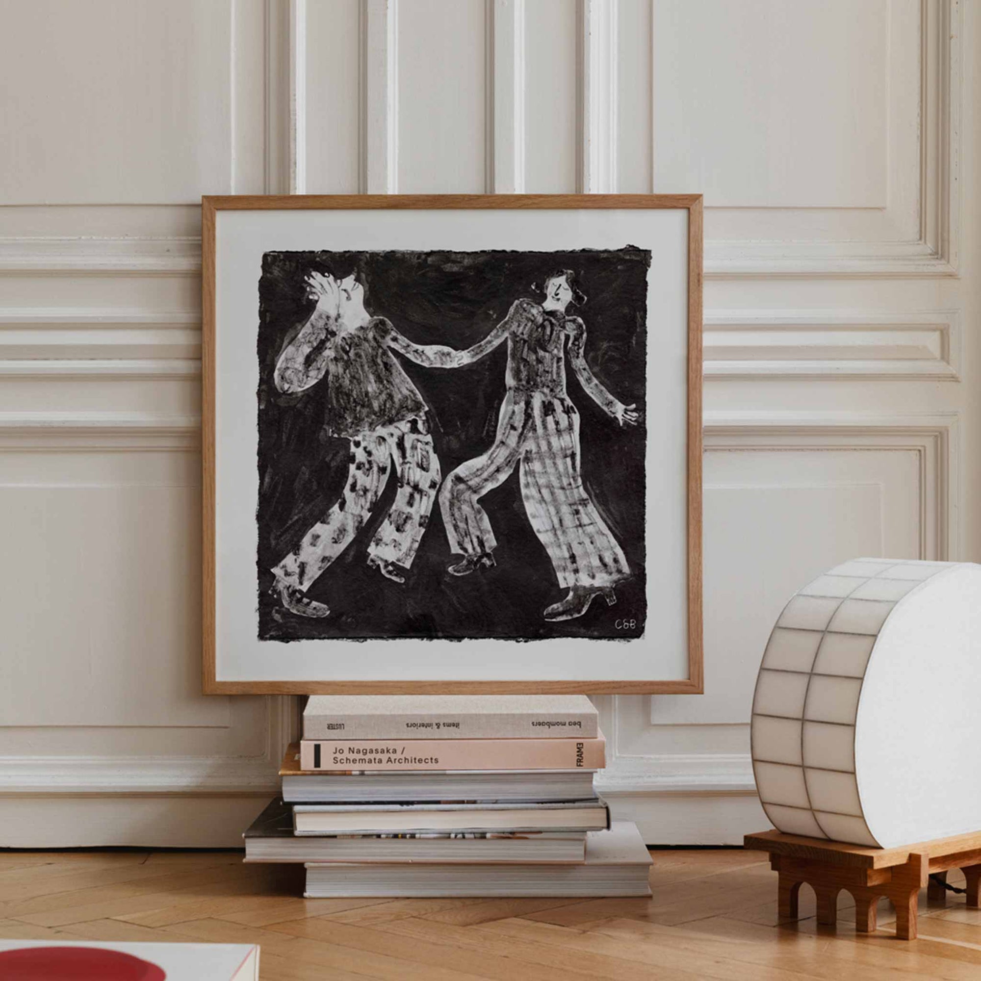 The Poster Club（ポスタークラブ）は、デンマーク・コペンハーゲンを拠点とするオンラインショップで、北欧デザインの高品質なポスターやアートプリントを専門に取り扱っています。新進気鋭の若手アーティストから世界的に活躍する作家まで、多彩なラインナップが魅力。北欧のライフスタイル、ファッション、インテリアデザインのトレンドを取り入れたミニマルで洗練された作品は、シンプルで上質な空間に自然と溶け込みます。ナチュラルインテリアや韓国風の部屋づくり、和モダンテイストにも調和し、アートを取り入れた暮らしを提案。世界中のインテリア雑誌やデザインメディアにも多数掲載されており、感度の高いユーザーからも厚い信頼を集めています。The Poster Clubは、アートプリントを通して日常に美とインスピレーションを届ける、北欧インテリア好きにおすすめのブランドです。