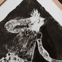 The Poster Club（ポスタークラブ）は、デンマーク・コペンハーゲンを拠点とするオンラインショップで、北欧デザインの高品質なポスターやアートプリントを専門に取り扱っています。新進気鋭の若手アーティストから世界的に活躍する作家まで、多彩なラインナップが魅力。北欧のライフスタイル、ファッション、インテリアデザインのトレンドを取り入れたミニマルで洗練された作品は、シンプルで上質な空間に自然と溶け込みます。ナチュラルインテリアや韓国風の部屋づくり、和モダンテイストにも調和し、アートを取り入れた暮らしを提案。世界中のインテリア雑誌やデザインメディアにも多数掲載されており、感度の高いユーザーからも厚い信頼を集めています。The Poster Clubは、アートプリントを通して日常に美とインスピレーションを届ける、北欧インテリア好きにおすすめのブランドです。