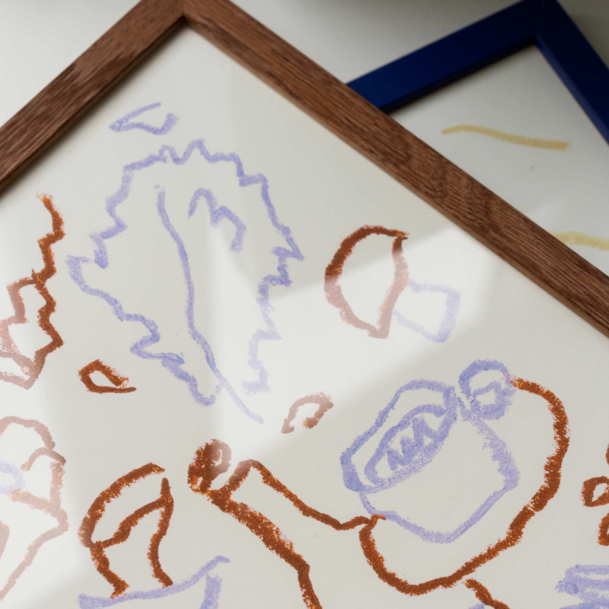 The Poster Club（ポスタークラブ）は、デンマーク・コペンハーゲンを拠点とするオンラインショップで、北欧デザインの高品質なポスターやアートプリントを専門に取り扱っています。新進気鋭の若手アーティストから世界的に活躍する作家まで、多彩なラインナップが魅力。北欧のライフスタイル、ファッション、インテリアデザインのトレンドを取り入れたミニマルで洗練された作品は、シンプルで上質な空間に自然と溶け込みます。ナチュラルインテリアや韓国風の部屋づくり、和モダンテイストにも調和し、アートを取り入れた暮らしを提案。世界中のインテリア雑誌やデザインメディアにも多数掲載されており、感度の高いユーザーからも厚い信頼を集めています。The Poster Clubは、アートプリントを通して日常に美とインスピレーションを届ける、北欧インテリア好きにおすすめのブランドです。