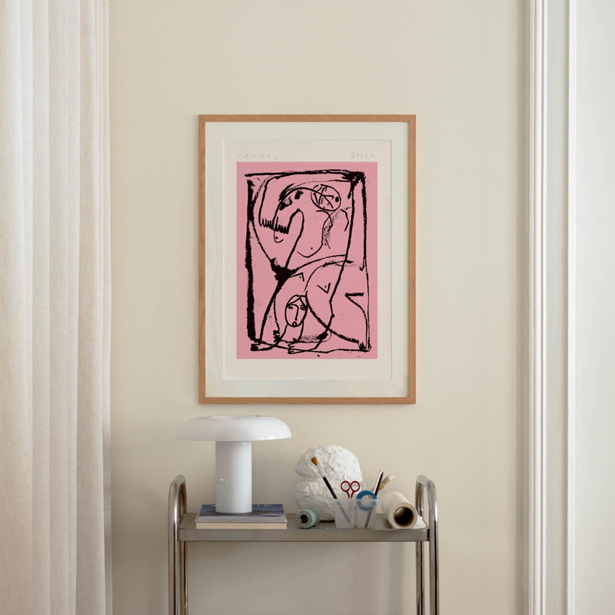 The Poster Club（ポスタークラブ）は、デンマーク・コペンハーゲンを拠点とするオンラインショップで、北欧デザインの高品質なポスターやアートプリントを専門に取り扱っています。新進気鋭の若手アーティストから世界的に活躍する作家まで、多彩なラインナップが魅力。北欧のライフスタイル、ファッション、インテリアデザインのトレンドを取り入れたミニマルで洗練された作品は、シンプルで上質な空間に自然と溶け込みます。ナチュラルインテリアや韓国風の部屋づくり、和モダンテイストにも調和し、アートを取り入れた暮らしを提案。世界中のインテリア雑誌やデザインメディアにも多数掲載されており、感度の高いユーザーからも厚い信頼を集めています。The Poster Clubは、アートプリントを通して日常に美とインスピレーションを届ける、北欧インテリア好きにおすすめのブランドです。