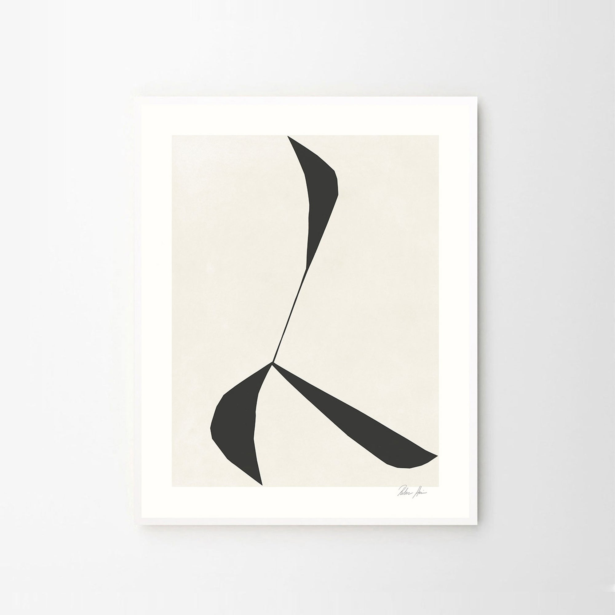 The Poster Club（ポスタークラブ）は、デンマーク・コペンハーゲンを拠点とするオンラインショップで、北欧デザインの高品質なポスターやアートプリントを専門に取り扱っています。新進気鋭の若手アーティストから世界的に活躍する作家まで、多彩なラインナップが魅力。北欧のライフスタイル、ファッション、インテリアデザインのトレンドを取り入れたミニマルで洗練された作品は、シンプルで上質な空間に自然と溶け込みます。ナチュラルインテリアや韓国風の部屋づくり、和モダンテイストにも調和し、アートを取り入れた暮らしを提案。世界中のインテリア雑誌やデザインメディアにも多数掲載されており、感度の高いユーザーからも厚い信頼を集めています。The Poster Clubは、アートプリントを通して日常に美とインスピレーションを届ける、北欧インテリア好きにおすすめのブランドです。