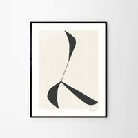 The Poster Club（ポスタークラブ）は、デンマーク・コペンハーゲンを拠点とするオンラインショップで、北欧デザインの高品質なポスターやアートプリントを専門に取り扱っています。新進気鋭の若手アーティストから世界的に活躍する作家まで、多彩なラインナップが魅力。北欧のライフスタイル、ファッション、インテリアデザインのトレンドを取り入れたミニマルで洗練された作品は、シンプルで上質な空間に自然と溶け込みます。ナチュラルインテリアや韓国風の部屋づくり、和モダンテイストにも調和し、アートを取り入れた暮らしを提案。世界中のインテリア雑誌やデザインメディアにも多数掲載されており、感度の高いユーザーからも厚い信頼を集めています。The Poster Clubは、アートプリントを通して日常に美とインスピレーションを届ける、北欧インテリア好きにおすすめのブランドです。