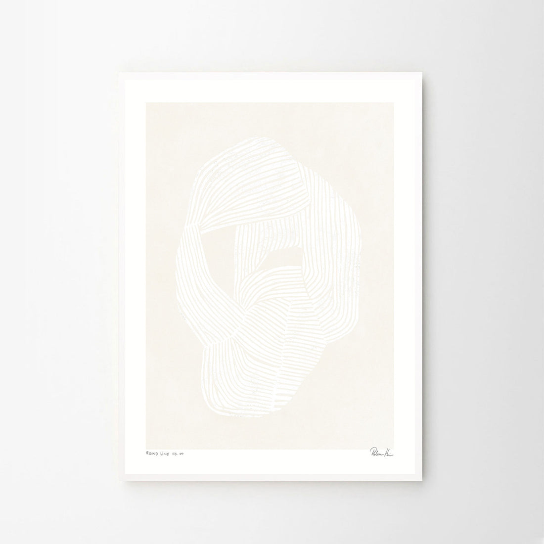 The Poster Club（ポスタークラブ）は、デンマーク・コペンハーゲンを拠点とするオンラインショップで、北欧デザインの高品質なポスターやアートプリントを専門に取り扱っています。新進気鋭の若手アーティストから世界的に活躍する作家まで、多彩なラインナップが魅力。北欧のライフスタイル、ファッション、インテリアデザインのトレンドを取り入れたミニマルで洗練された作品は、シンプルで上質な空間に自然と溶け込みます。ナチュラルインテリアや韓国風の部屋づくり、和モダンテイストにも調和し、アートを取り入れた暮らしを提案。世界中のインテリア雑誌やデザインメディアにも多数掲載されており、感度の高いユーザーからも厚い信頼を集めています。The Poster Clubは、アートプリントを通して日常に美とインスピレーションを届ける、北欧インテリア好きにおすすめのブランドです。