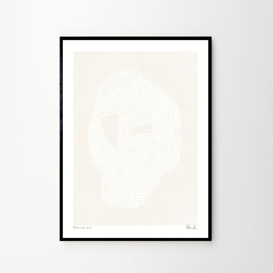 The Poster Club（ポスタークラブ）は、デンマーク・コペンハーゲンを拠点とするオンラインショップで、北欧デザインの高品質なポスターやアートプリントを専門に取り扱っています。新進気鋭の若手アーティストから世界的に活躍する作家まで、多彩なラインナップが魅力。北欧のライフスタイル、ファッション、インテリアデザインのトレンドを取り入れたミニマルで洗練された作品は、シンプルで上質な空間に自然と溶け込みます。ナチュラルインテリアや韓国風の部屋づくり、和モダンテイストにも調和し、アートを取り入れた暮らしを提案。世界中のインテリア雑誌やデザインメディアにも多数掲載されており、感度の高いユーザーからも厚い信頼を集めています。The Poster Clubは、アートプリントを通して日常に美とインスピレーションを届ける、北欧インテリア好きにおすすめのブランドです。