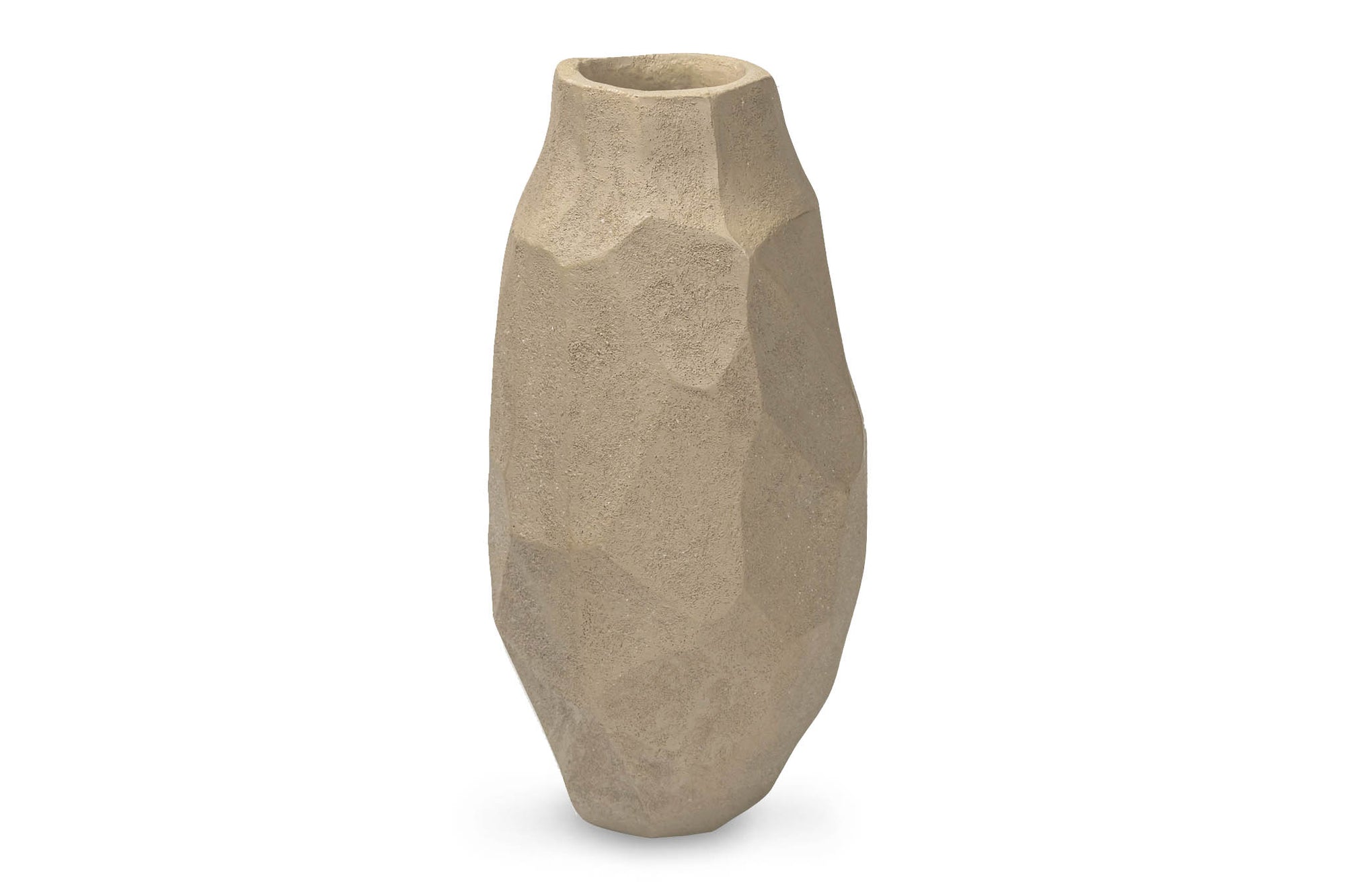 Mette Ditmer（メッテ・ディットマー）は、1995年にデンマークで設立されたインテリアブランドで、北欧ミニマリズムと洗練されたグラフィックデザインを融合させたスタイルで知られています。創設者メッテ・ディットマーのデザイン哲学は「ディテールにこそ真の個性が宿る」というもので、シンプルでありながら印象的な色使いや質感へのこだわりが、日常に上質な美しさをもたらします。バスルームアクセサリーやテキスタイル、ホームデコレーションなど幅広いラインナップを展開し、機能性と美しさを両立した製品は、ヨーロッパを中心に世界中で支持されています。サステナビリティにも配慮し、長く使える耐久性のある素材や時代に左右されないデザインを採用。Mette Ditmerは、日常空間を心地よく整えるための美意識とクラフトマンシップが詰まった北欧ブランドです。