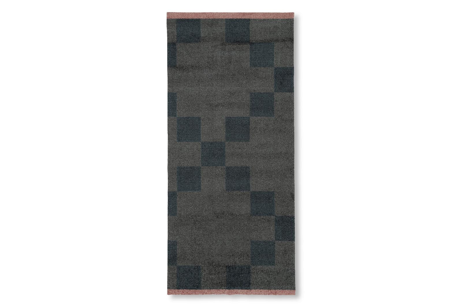 MetteDitmerは20年以上にわたり、バスルームとベッドルームのアイコニックなアクセサリーとホームテキスタイルを提供してきました。この2つの部屋に焦点を当てたのはそれがMetteDitmer自身のオアシスであり幸福な生活をおくる上で最重要と考えたからです。細部にまでこだわり、スカンジナビアンの色やグラフィックにクラシックデザインを取り入れた素晴らしい製品を見ることができます。