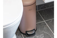 MetteDitmerは20年以上にわたり、バスルームとベッドルームのアイコニックなアクセサリーとホームテキスタイルを提供してきました。この2つの部屋に焦点を当てたのはそれがMetteDitmer自身のオアシスであり幸福な生活をおくる上で最重要と考えたからです。細部にまでこだわり、スカンジナビアンの色やグラフィックにクラシックデザインを取り入れた素晴らしい製品を見ることができます。