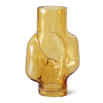 HKliving（エイチケイリビング）は、オランダで設立されたデザインスタジオ発のインテリアブランドで、ヨーロピアンヴィンテージと現代的ミニマリズムを融合させた独自のスタイルで世界中のファンを魅了しています。大胆なカラーパレットや有機的なフォルム、異素材の組み合わせにより、どのアイテムにもアートのような存在感があります。HKlivingの製品はすべて、空間にアクセントと個性を加えるためにデザインされています。とくに人気の高い「70’s セラミックシリーズ」は、温かみのある釉薬とレトロモダンなデザインが特徴で、世界中のインテリア愛好家やデザイナーから高い評価を受けています。また、サステナブルな素材選定と品質管理にも力を入れており、長く愛用できるアイテムとしても支持されています。モダンヴィンテージやボヘミアンスタイルなど、幅広いテイストに調和しやすいプロダクトは、洗練されたライフスタイルを求める方に最適です。