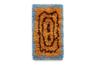 HKliving（エイチケイリビング）は、オランダで設立されたデザインスタジオ発のインテリアブランドで、ヨーロピアンヴィンテージと現代的ミニマリズムを融合させた独自のスタイルで世界中のファンを魅了しています。大胆なカラーパレットや有機的なフォルム、異素材の組み合わせにより、どのアイテムにもアートのような存在感があります。HKlivingの製品はすべて、空間にアクセントと個性を加えるためにデザインされています。とくに人気の高い「70’s セラミックシリーズ」は、温かみのある釉薬とレトロモダンなデザインが特徴で、世界中のインテリア愛好家やデザイナーから高い評価を受けています。また、サステナブルな素材選定と品質管理にも力を入れており、長く愛用できるアイテムとしても支持されています。モダンヴィンテージやボヘミアンスタイルなど、幅広いテイストに調和しやすいプロダクトは、洗練されたライフスタイルを求める方に最適です。