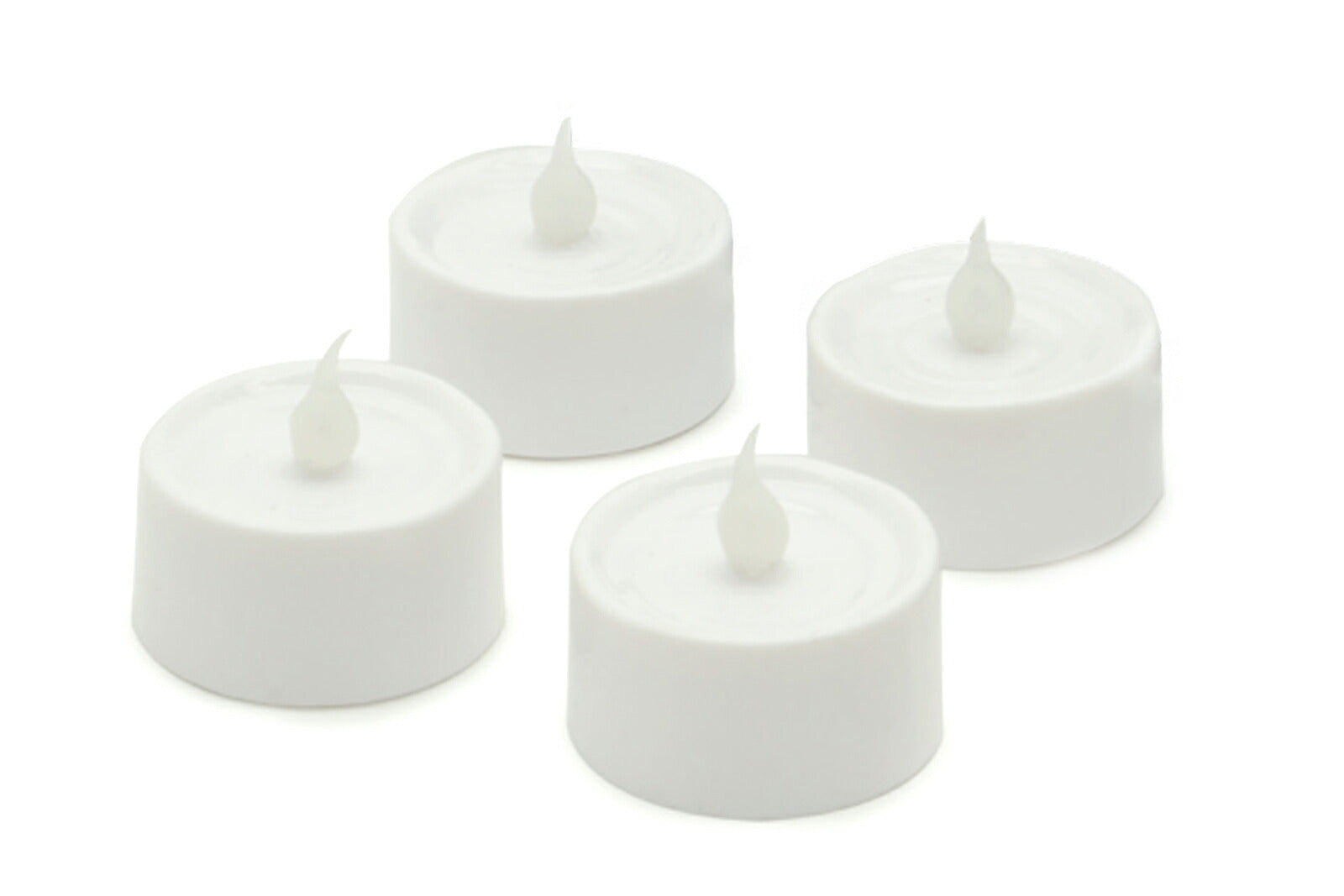 Sirius（シリウス）は、1971年にデンマークで創業した照明とLedキャンドルのブランドです。北欧らしいミニマルで洗練されたデザインに、心地よさと温もりを感じさせる光を組み合わせた製品で、ヨーロッパを中心に多くの家庭やホテルで愛用されています。SiriusのLedキャンドルは、本物の炎のように揺らめくリアルな灯りと、安全性・長寿命を両立。火を使わないため小さなお子様やペットのいる空間でも安心して使用でき、電池式や充電式、リモコン操作可能なタイプまで幅広く揃っています。ガラスや金属、陶器など多様な素材とカラー展開で、リビング、ベッドルーム、アウトドアなど様々な空間に馴染みます。シーズンごとのデコレーションや日常のインテリアアクセントとしても活躍し、暮らしにやさしく上質な光を添えるSiriusは、北欧の豊かな灯り文化を現代に受け継ぐブランドです。